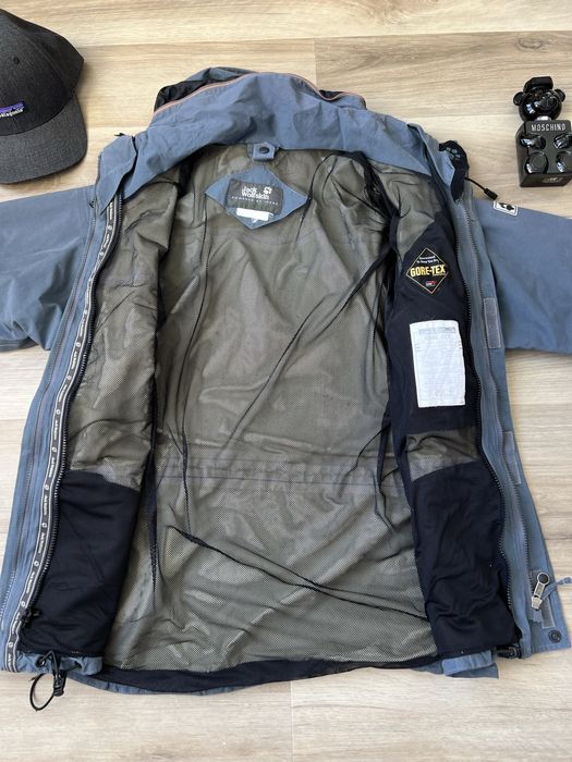 Jack Wolfskin вітровка Розмір М/L. Gore-Tex