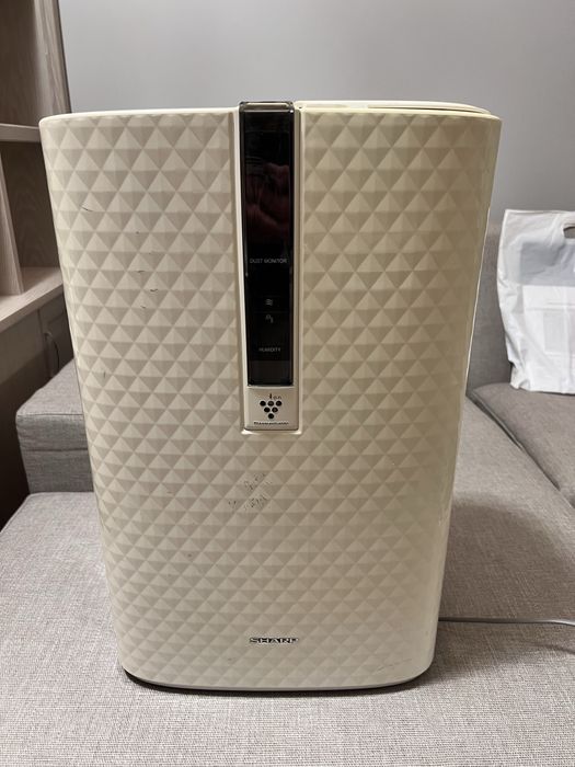 Очисник та іонізатор повітря Sharp KC-850E-W
