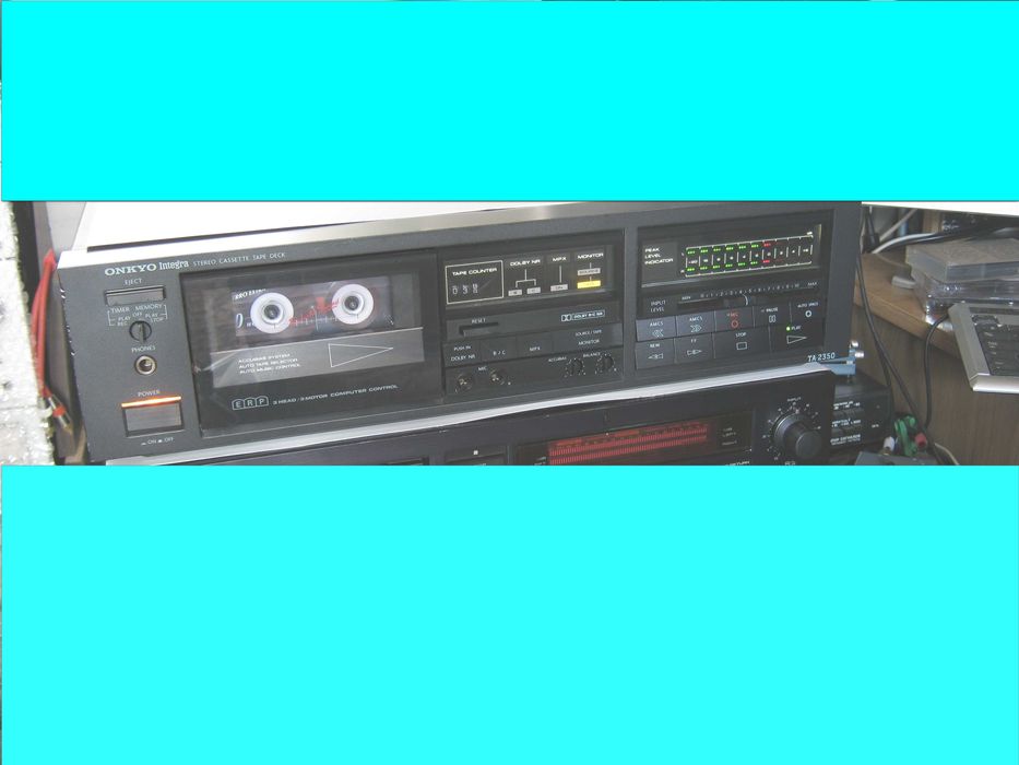 Касетна дека продаю