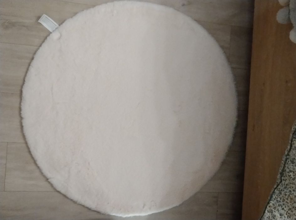 Nowy dywanik .Action