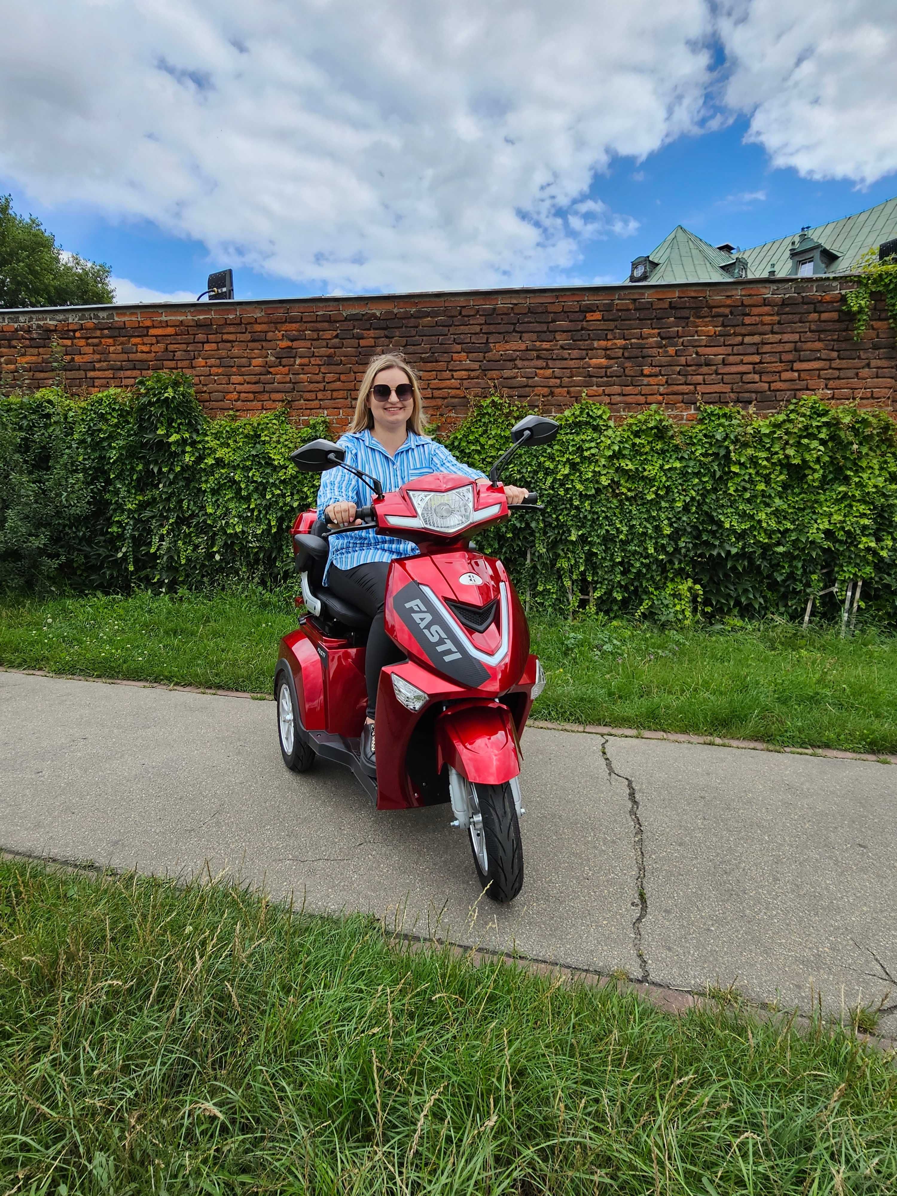 ELECTRORIDE: Skuter trójkołowy FASTI 3 pas + pokrowiec