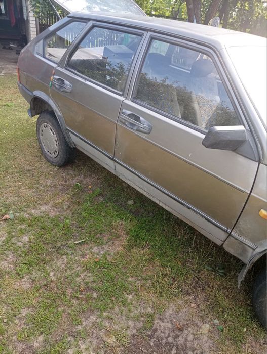 Продам ВАЗ 2109 сірого кольору