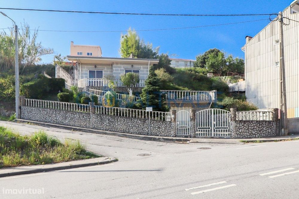 Moradia T2 com Terraço em S. Pedro da Cova