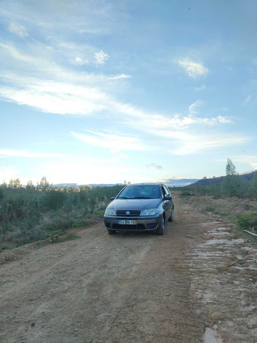 Fiat Punto 1.3 Multijet (2006) — Fiável, económico (3.8L/100km)