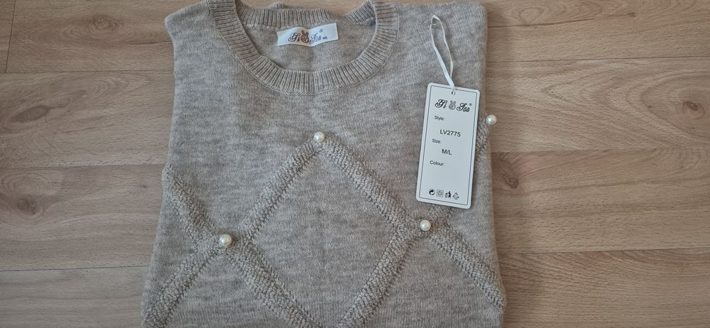 Nowy sweter z ozdobnymi perełkami, welna kaszmir bawełna.M/L