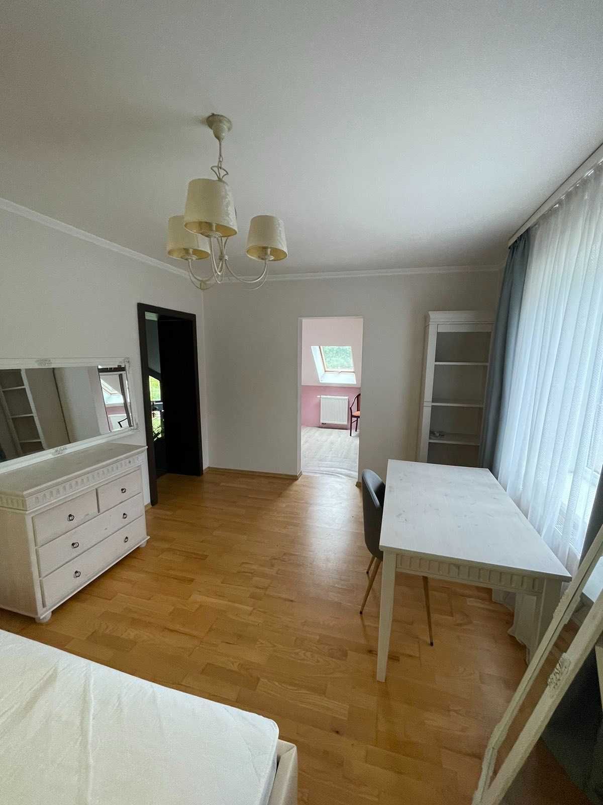Оренда будинку LUX-класу у Брюховичах по вулиці Січових Стрільців