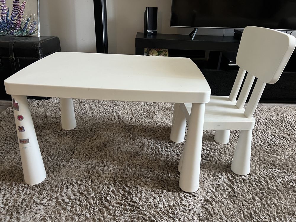 Стіл і стілець Ikea
