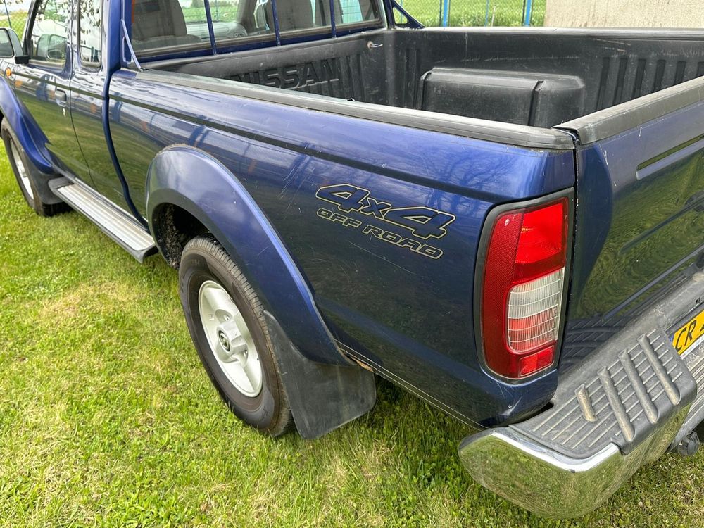 Nissan Navara D22