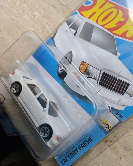 Hot wheels Mercedes 500 E BIAŁY Ekskluzywne Wydanie