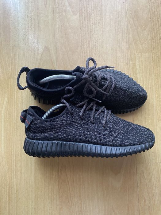 Yeezy 350 pirate black