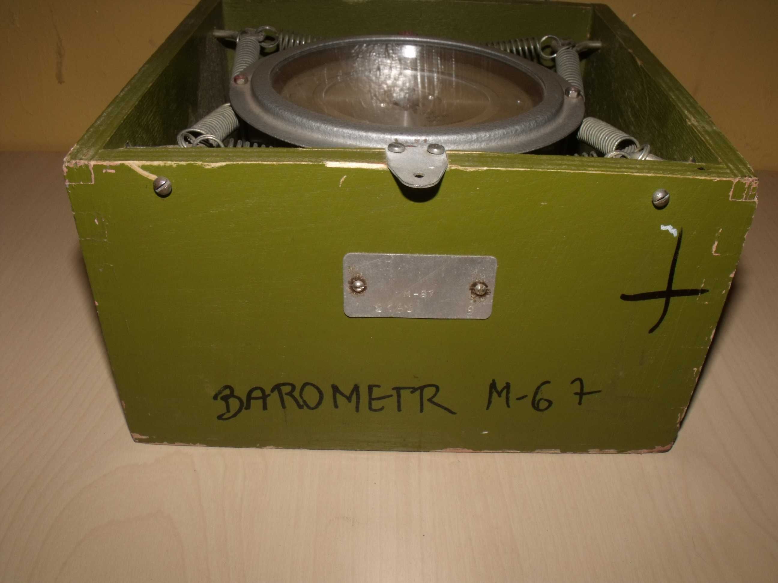 Barometr Aneroid Meteorologiczny M67