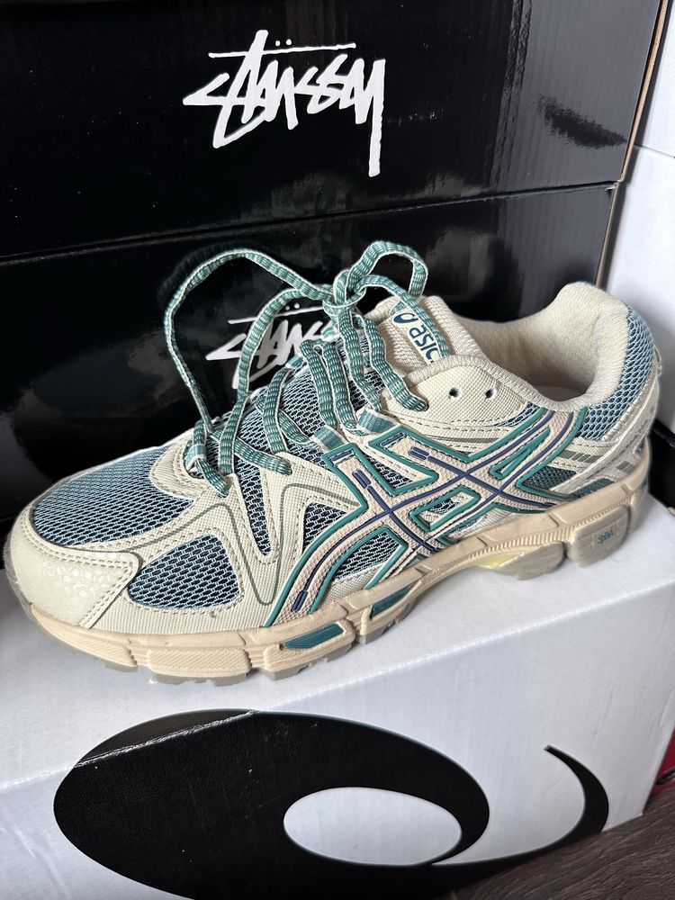 Asics Gel-Kahana.