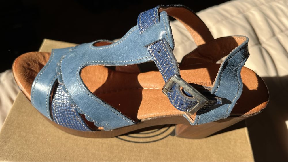 Sapatos usados uma vez