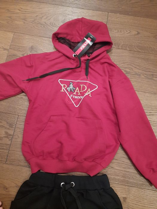 Nowy dres Prada r 146