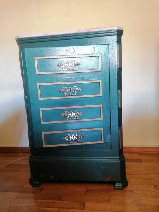 Antigo cofre João Thomaz Cardoso