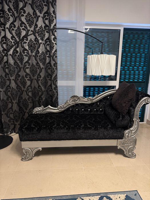 Sofás e Poltrona Barrocos em Veludo, mesa e 6 cadeiras