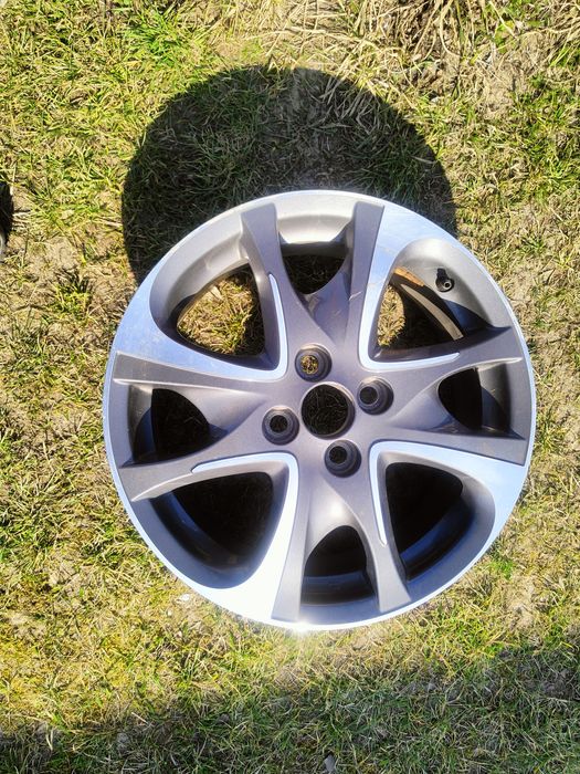 Felga Toyota Yaris 16/6" et51 4x100