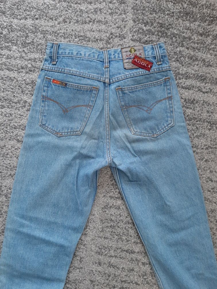 Acola Jeans spodnie damskie jeansy włoskie modne naszywki