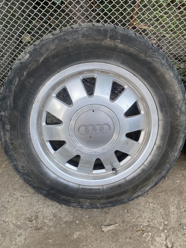 Продам диски  оригинал 205 65 r 15 с резиной 2000гр комплект