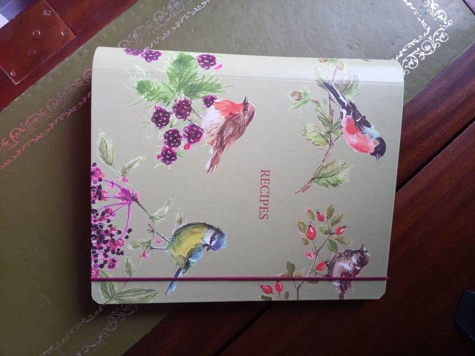 Laura Ashley книга для рецептів