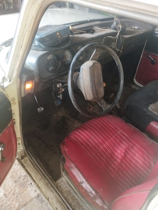 Москвич азлк 2140