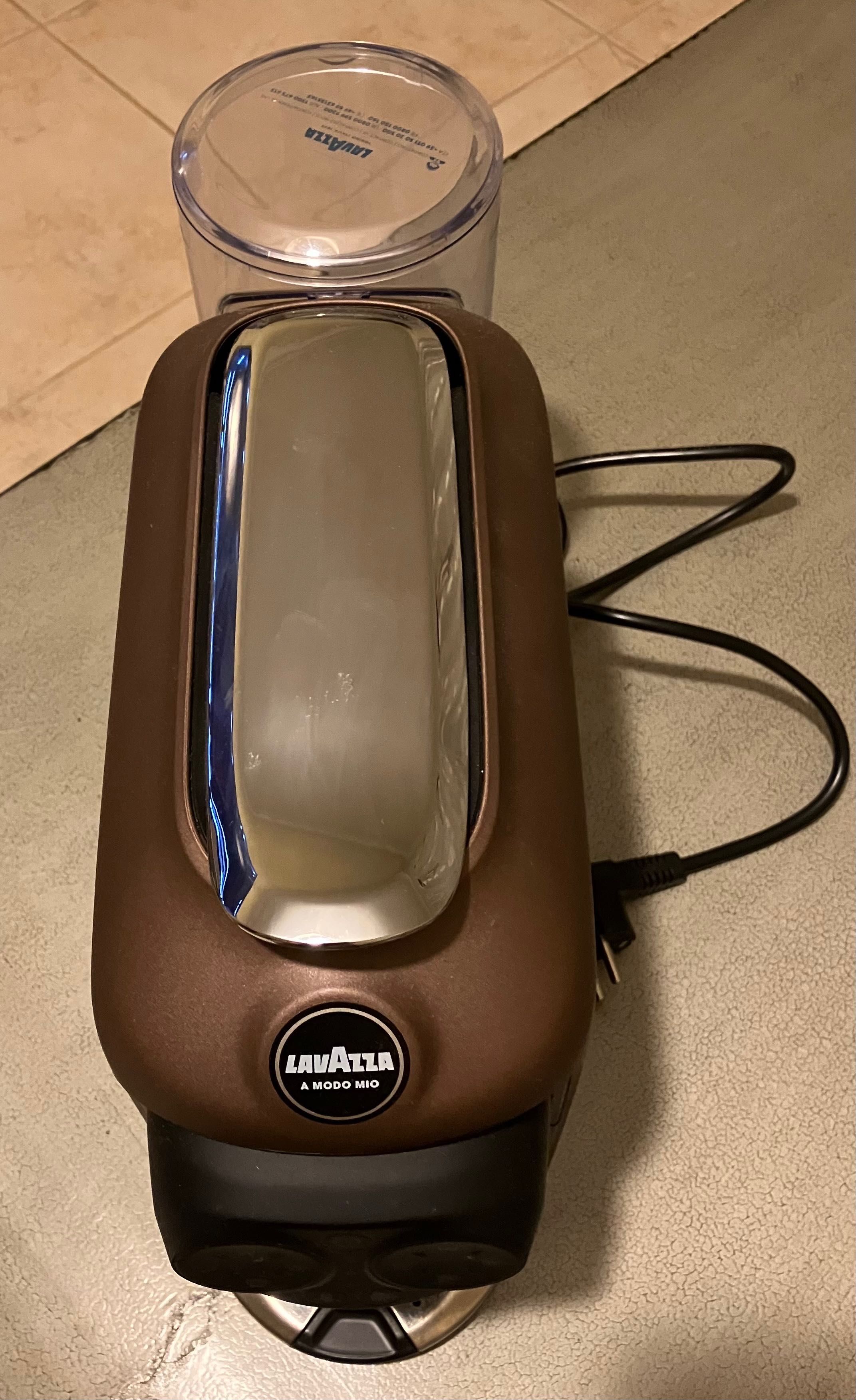 LAVAZZA  DESÉA  Máquina café