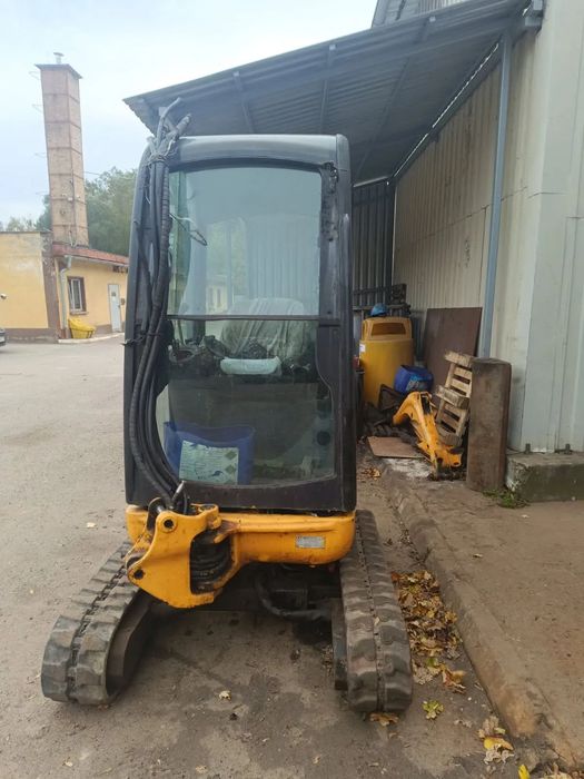 JCB 8018  Pierwszy właściciel. Uszkodzony rozdzielacz