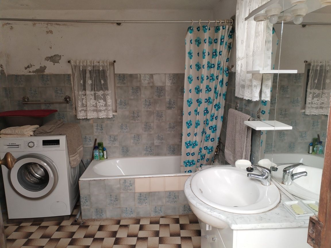 Reservada. Casa com 3 quartos em Montalegre