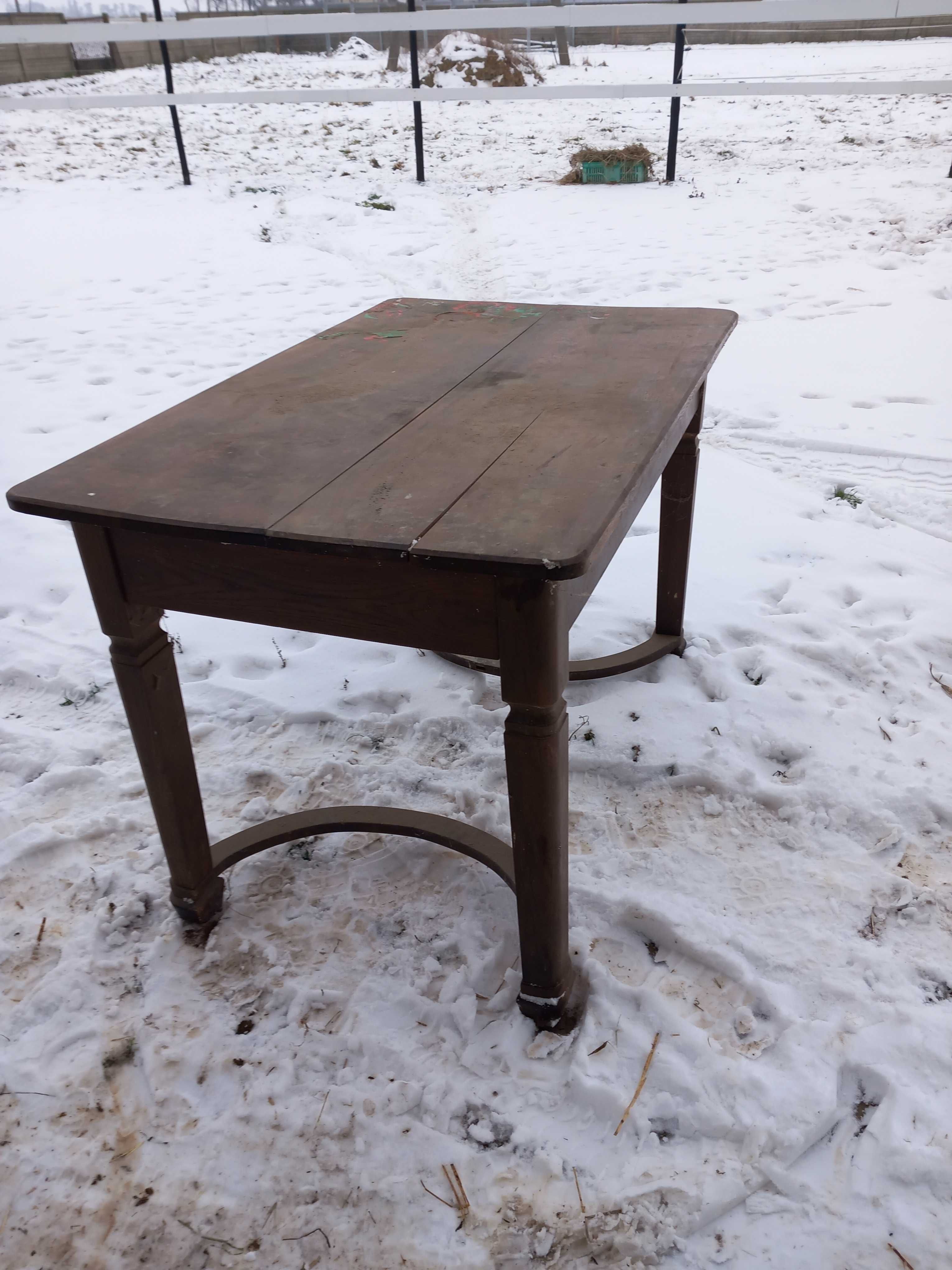 Stary stół caly z drewna