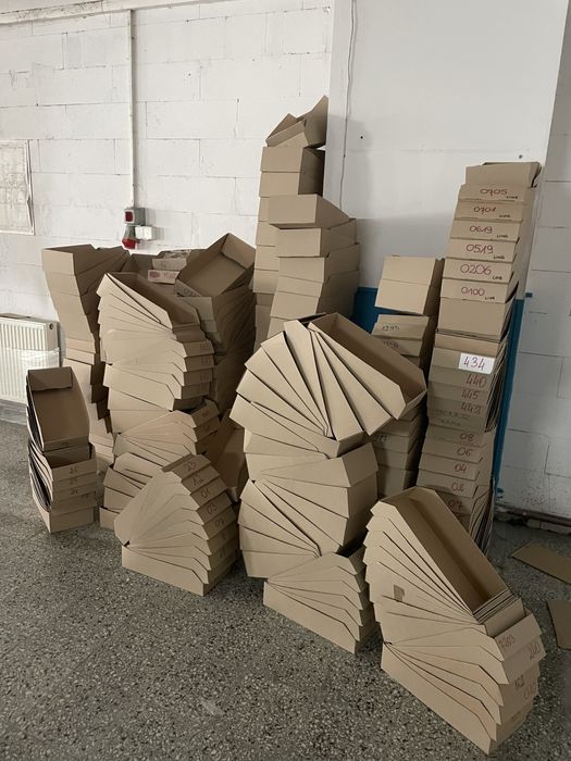 Otwarte kartoniki 42x20x11