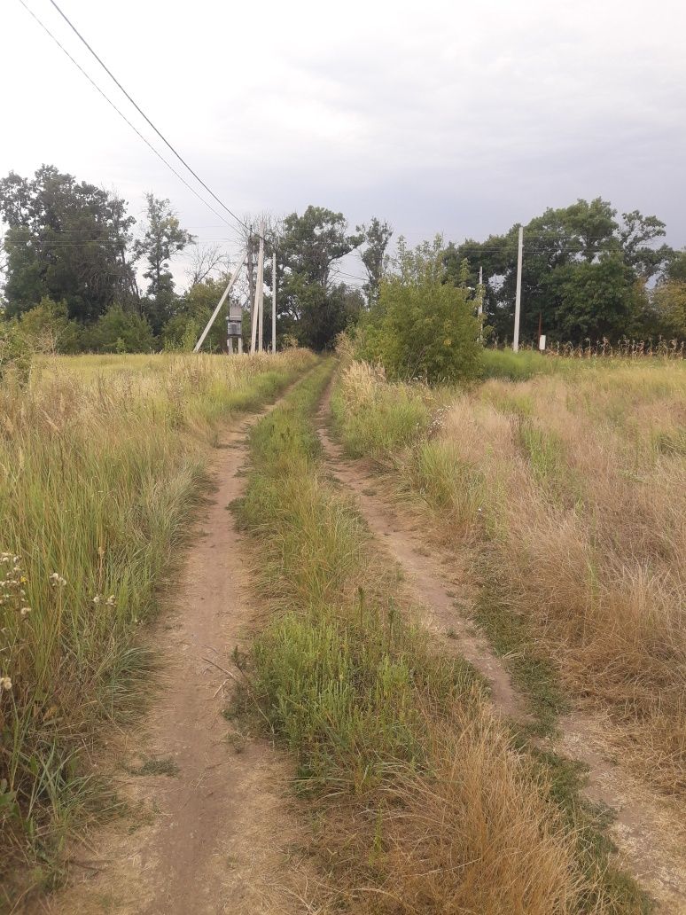 Продаж земельної ділянки в районі новобудов в с. Слобода, вул. Стуса
