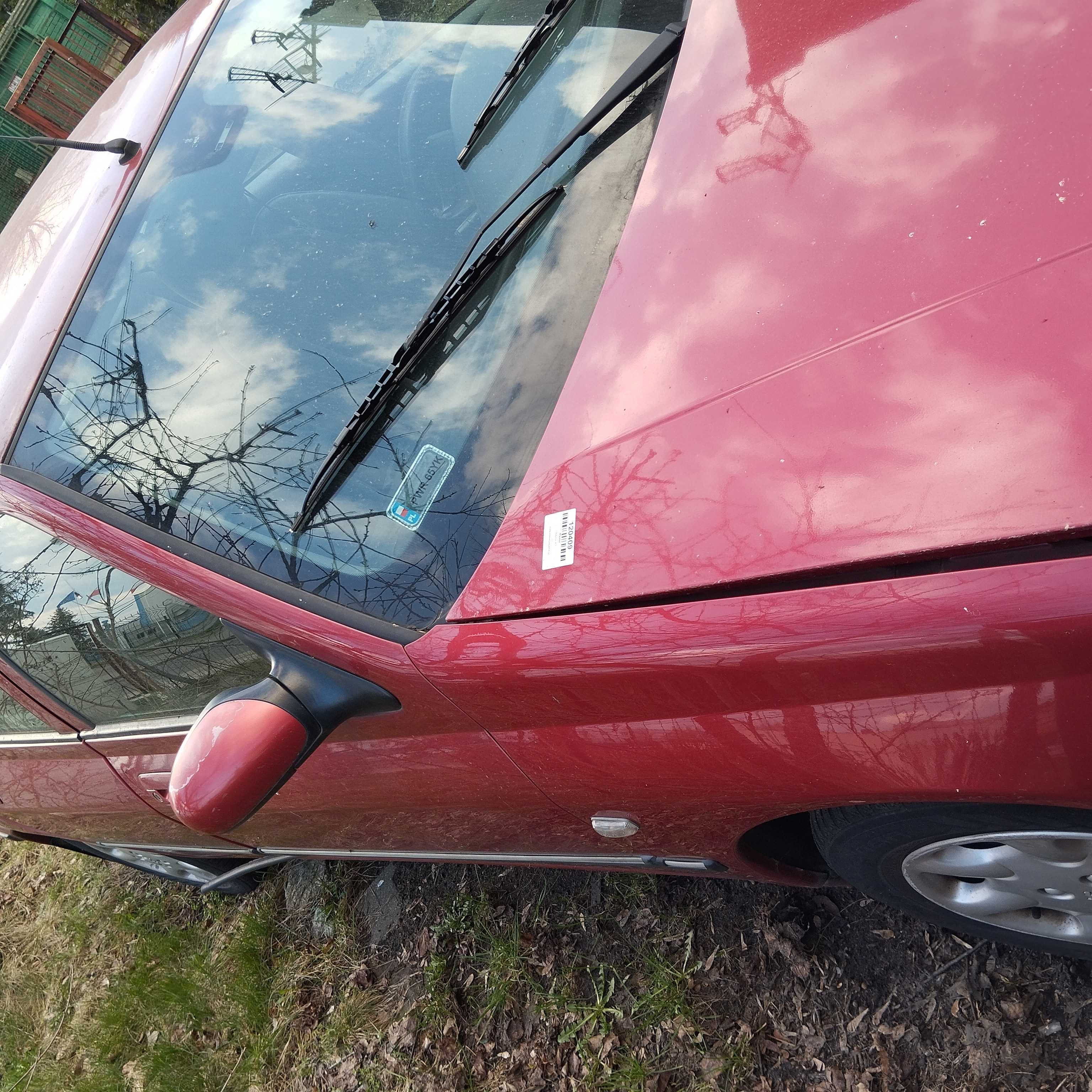 Peugeot 406 lekko uderzony przód