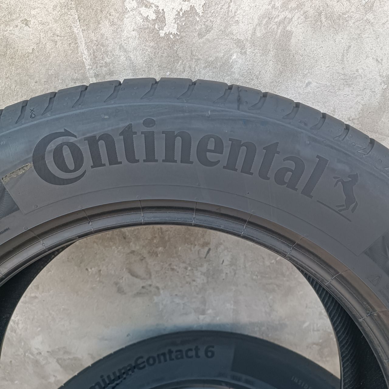 Ідеальний стан! Літня резина Continental PremiumContact 236/60 R18