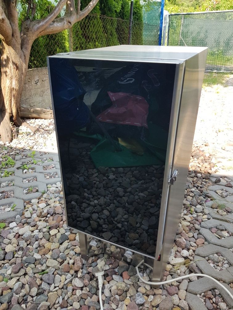 Chłodziarka do wina.