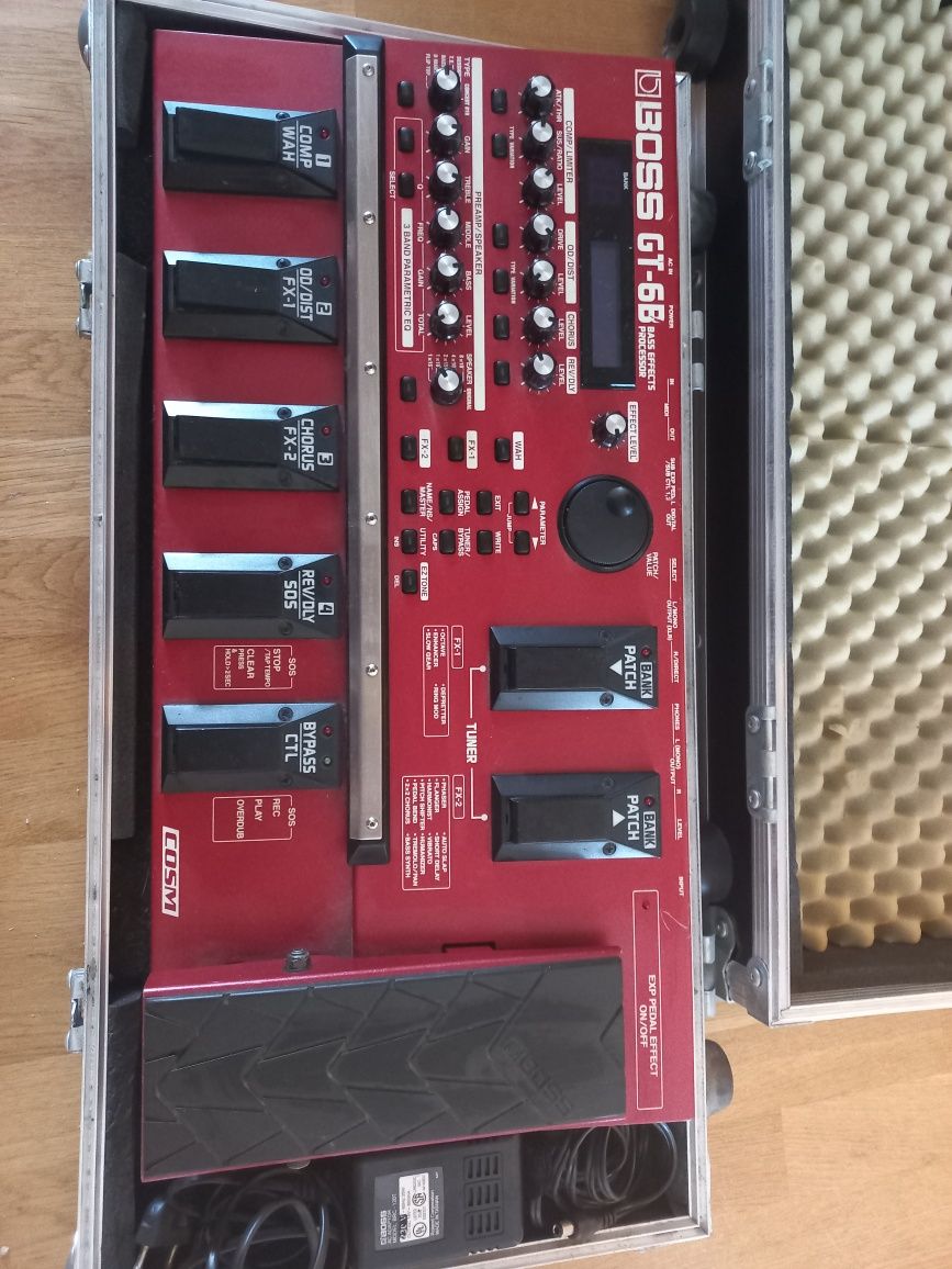 Multiefekt Boss GT-6B
