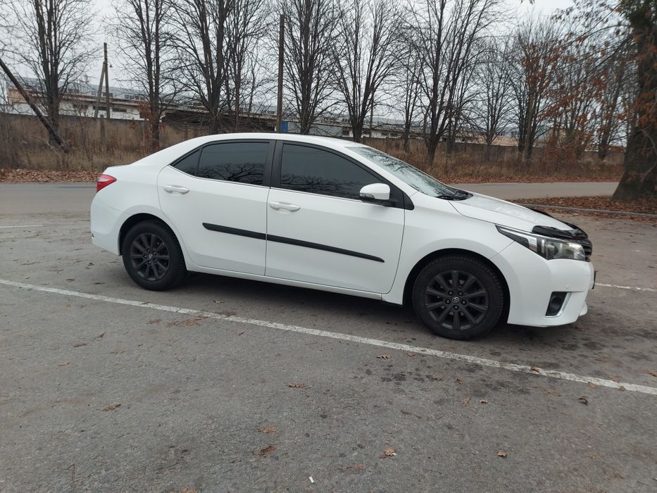 Тойота корола 1.6 автомат