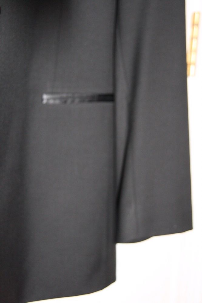 Черный костюм смокинг размер 48-50 рост 182-185
