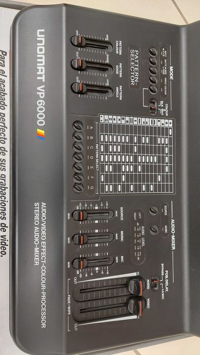 mikser Unomat VP 6000 + generator tytułów Unomat VTG 4000