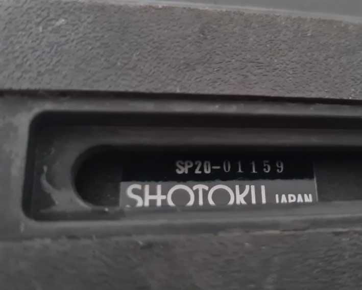 Tripé SHOTOKU SP20 no saco de origem