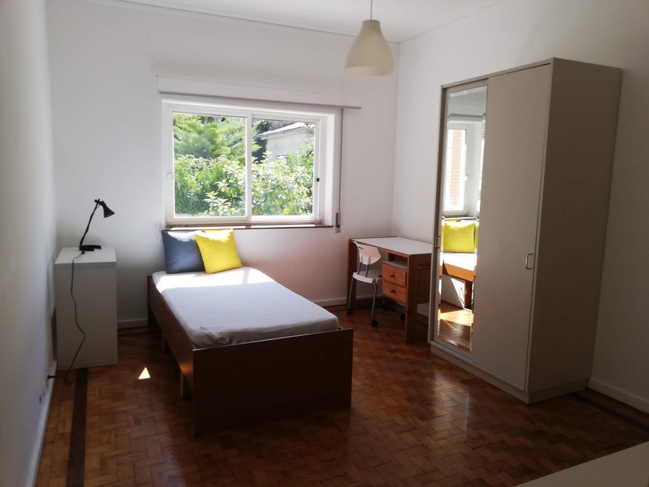 Quarto junto Fac Economia,ES Enfermagem e Polo 3 UC