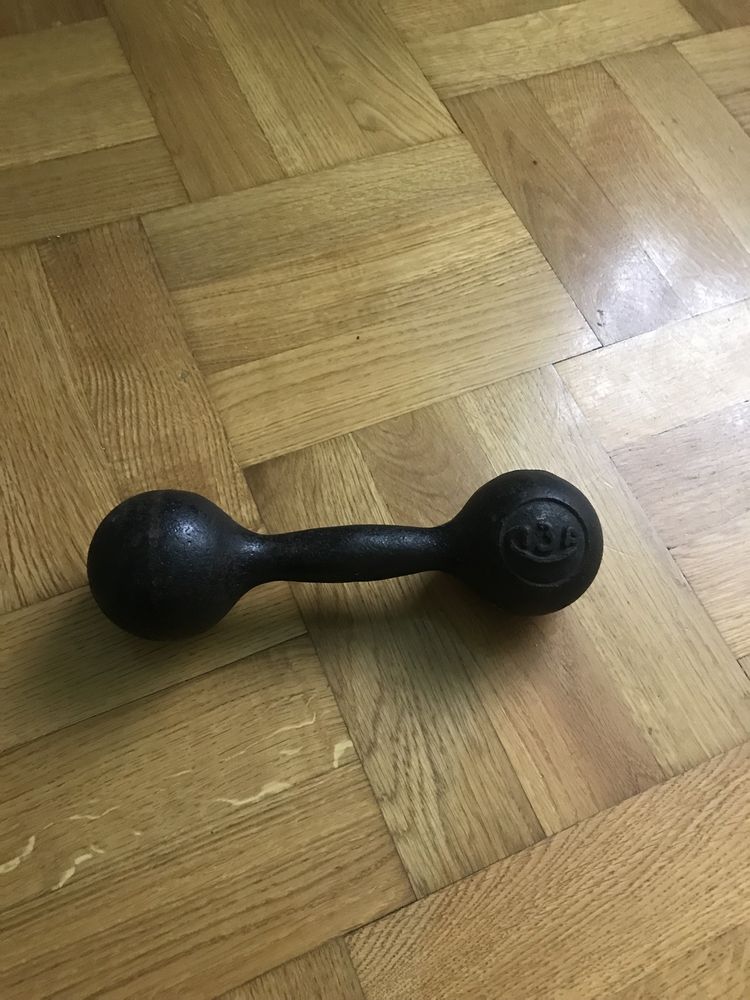 Гантеля  гантеля