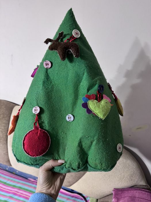Віддам безкоштовно ялинку з фетру