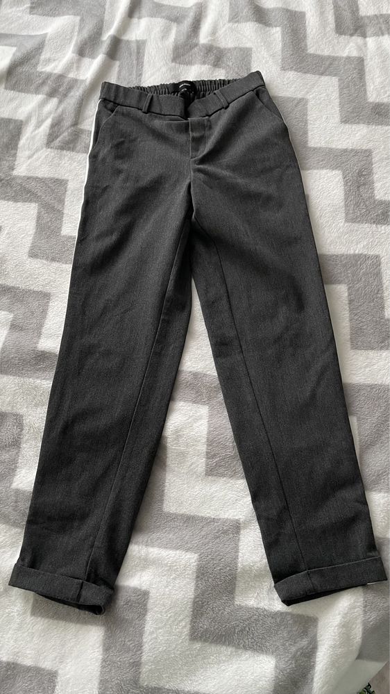 Szare grafitowe spodnie Vero Moda XS/34 lampasy