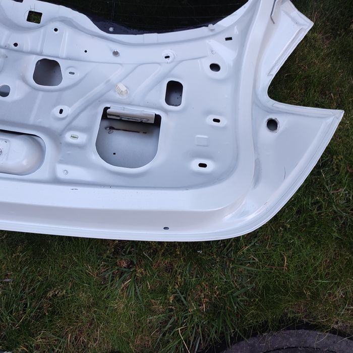 Кришка багажника Рено zoe 17 рік 41 квт