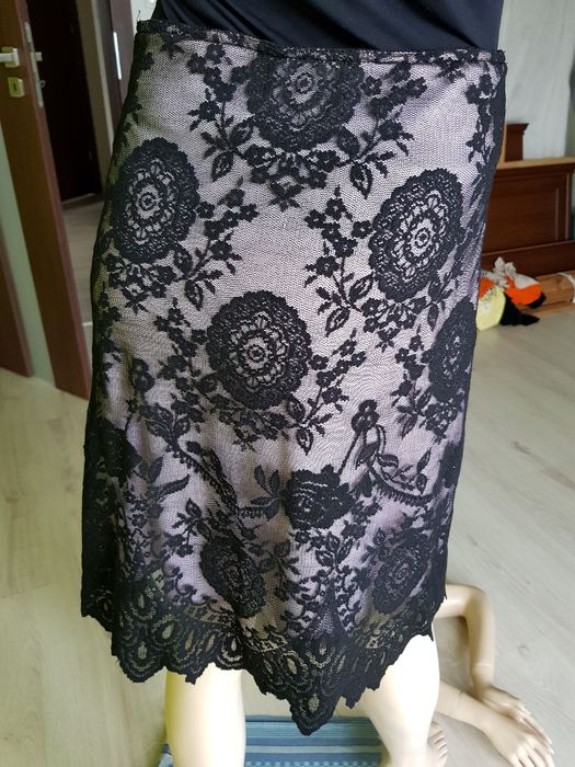 Koronkowa spódnica firmy Soho