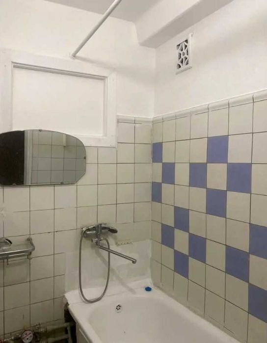 Продаж 2 кімнатної квартири вул.Дніпровська набережна 7а, Березняки