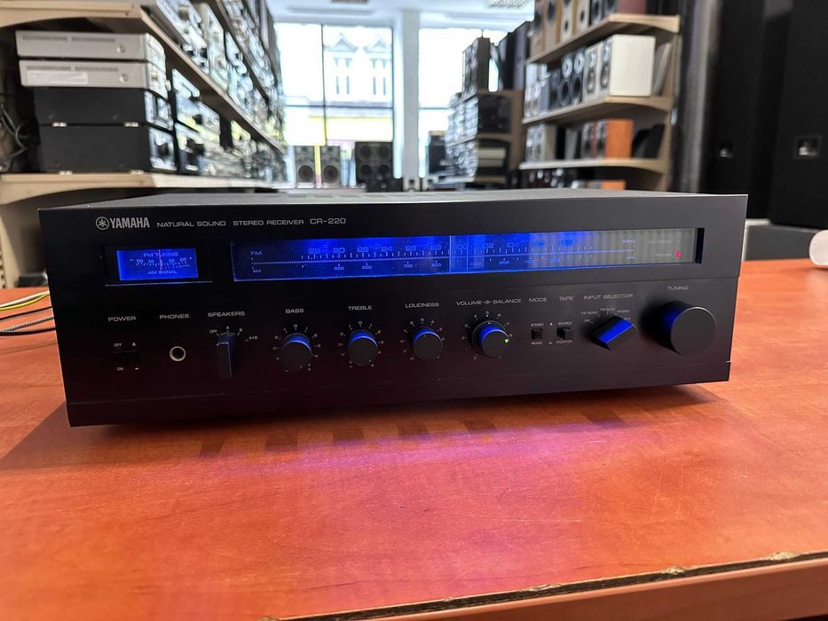 Amplituner Yamaha CR-220