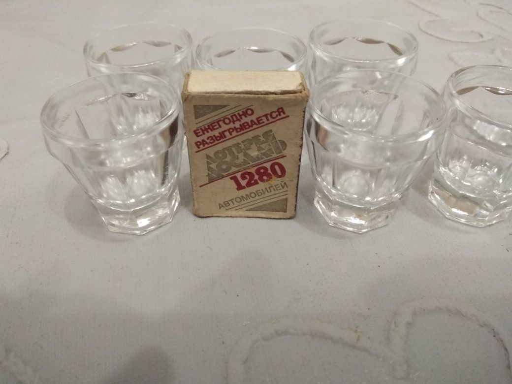 Оригинальные маленькие рюмки Киевский хрусталь