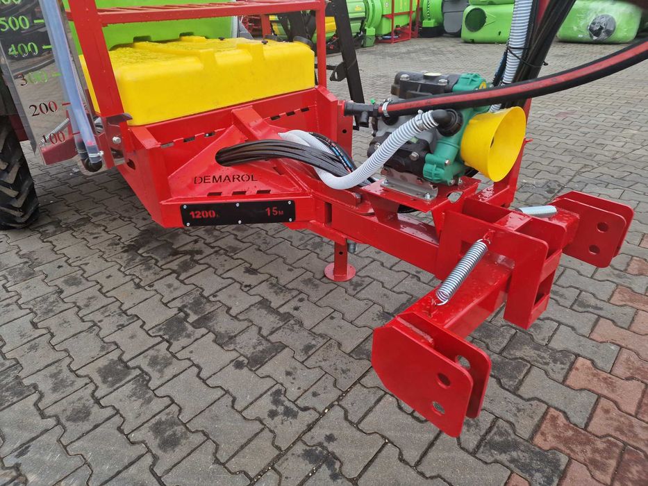 Opryskiwacz polowy przyczepiany 1200 litrów lanca 12m