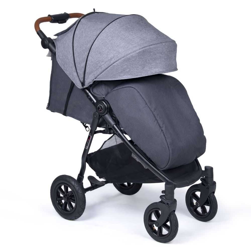 Coletto Nevia Air wózek spacerowy do 22 kg kolor Dark Grey okrycie